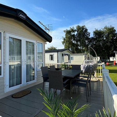 Hot Tub Retreat At Tattershall Lakes Exterior foto