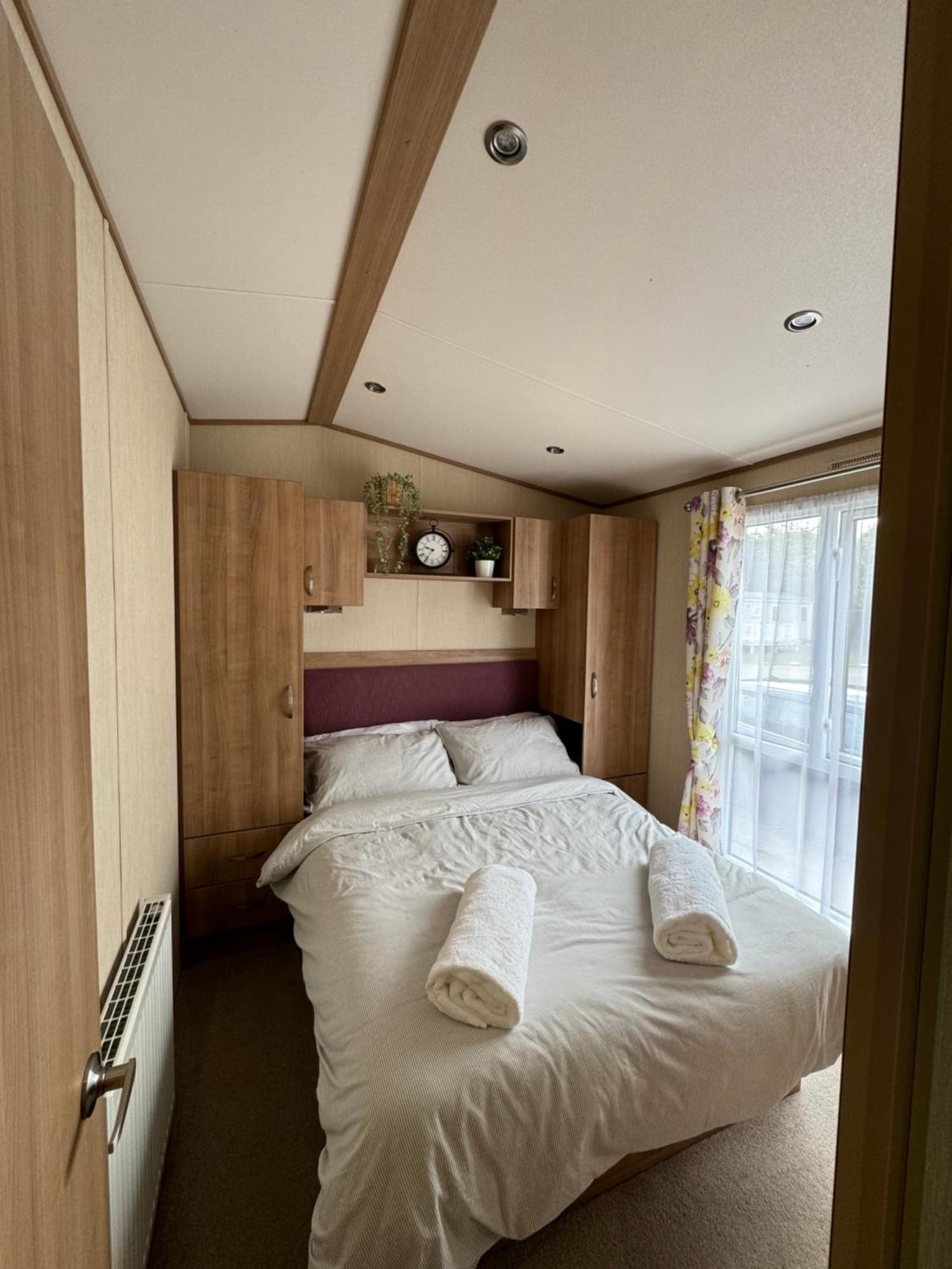 Hot Tub Retreat At Tattershall Lakes Exterior foto